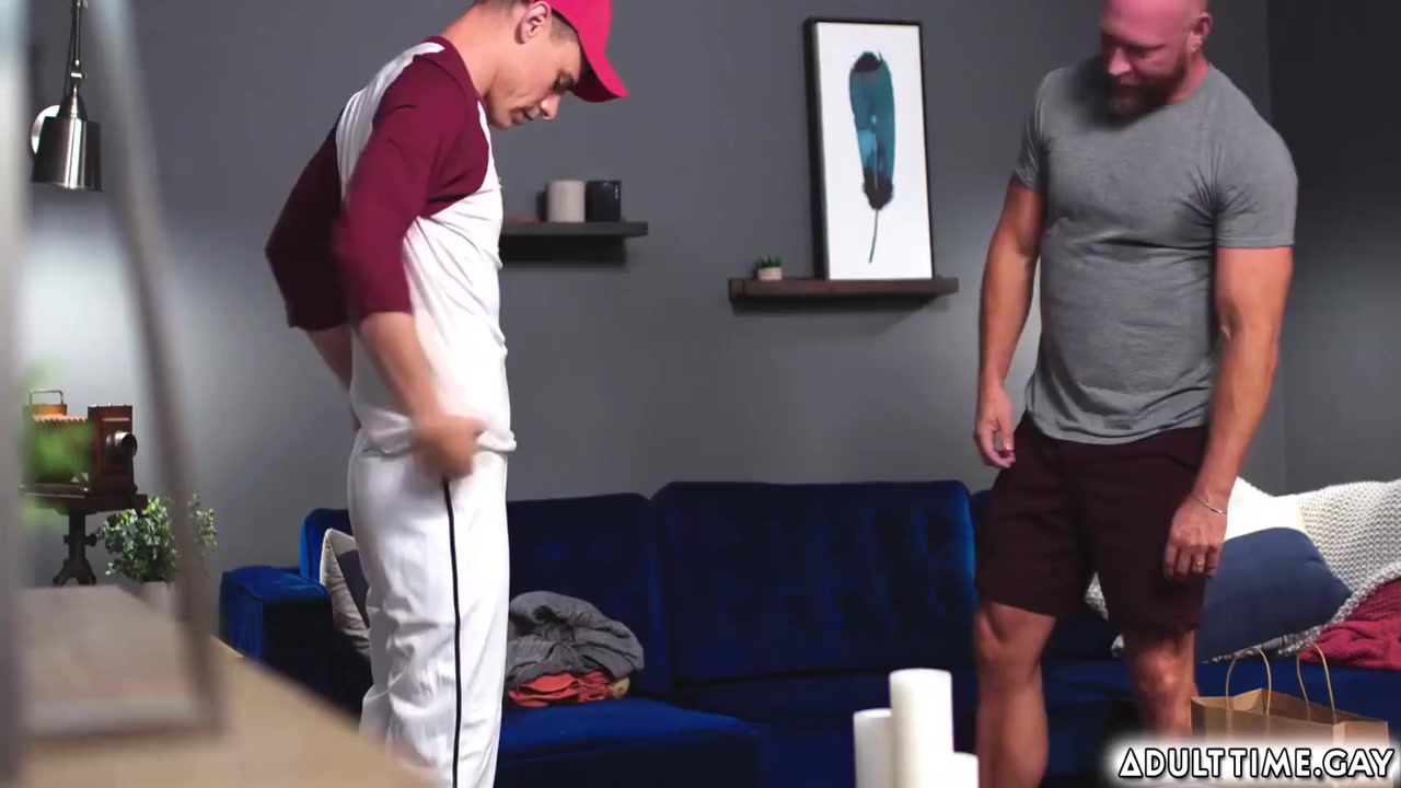 Asher Day In Twink Tells His Stepdad Knox, That He They Havent Been Spending Of Time Together, Seducing Him And Wants New Level By Having Sex, 6 Min