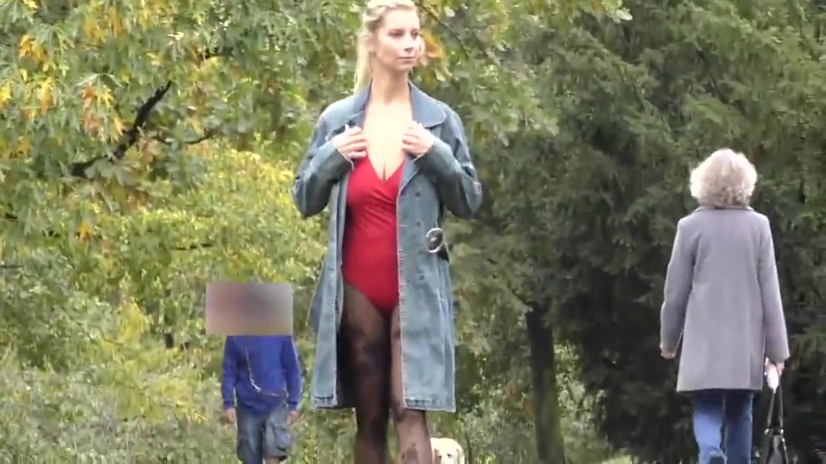 Public Masturbate City Park In Pantyhose With Katerina Hartlova