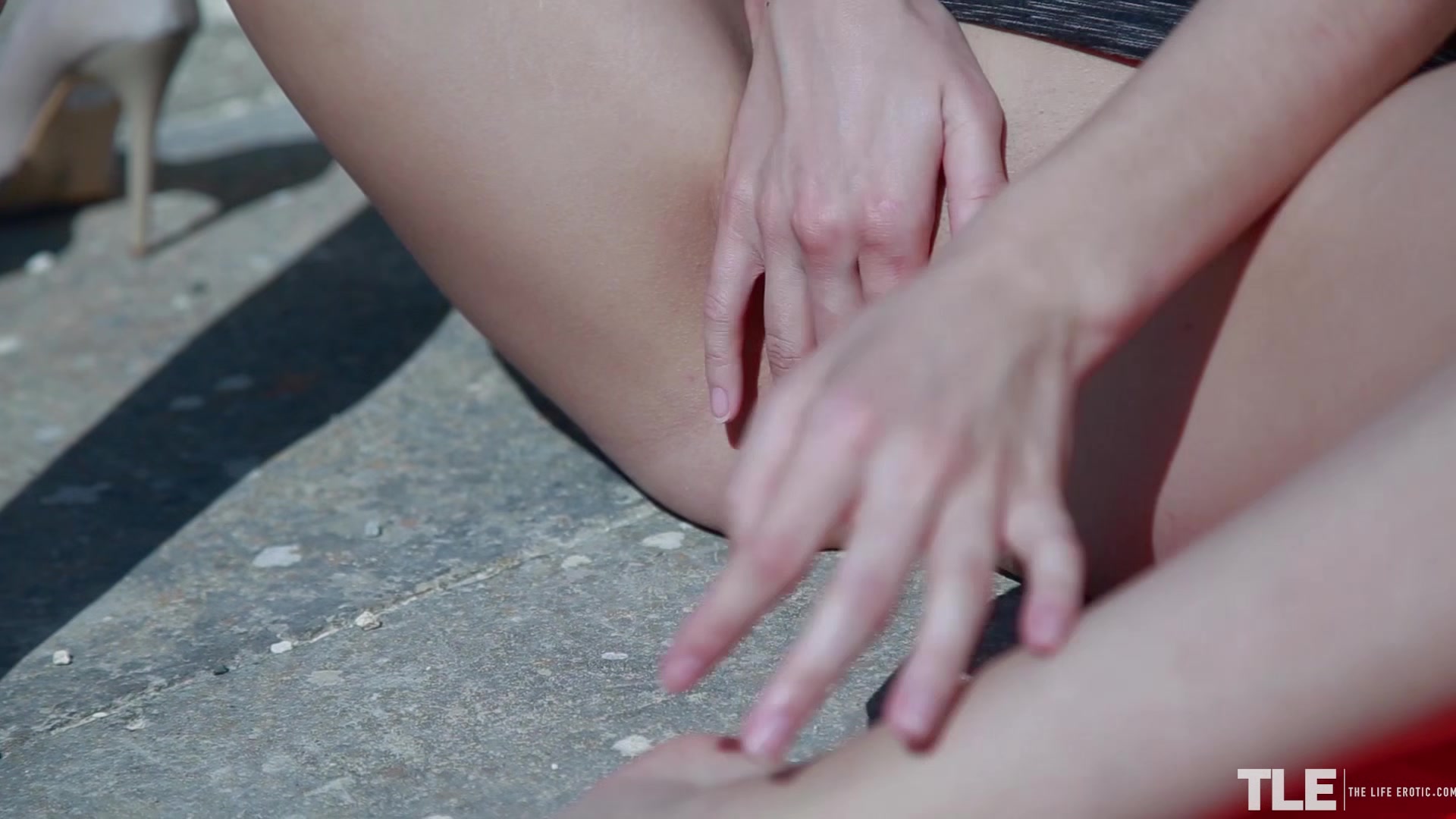Sun Drenched 2 - Zoryana - TheLifeErotic