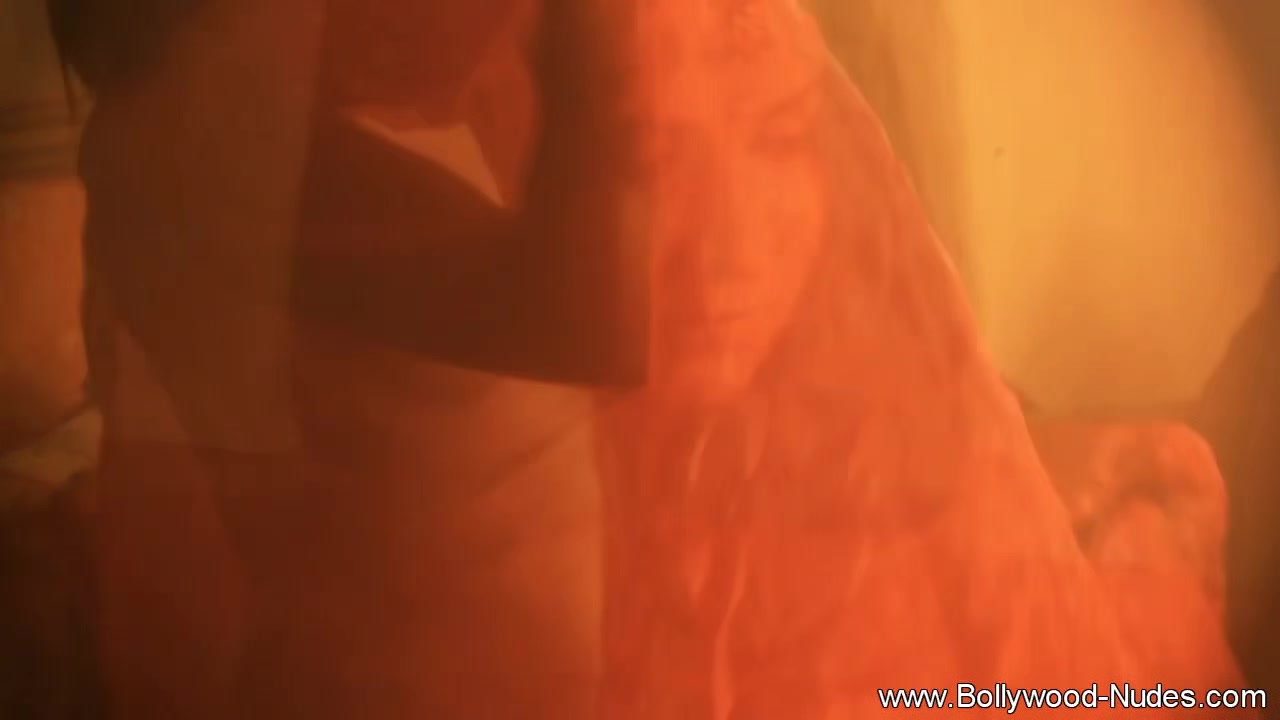 Bollywood Hottie Babe Loving The Attention To Enjoy