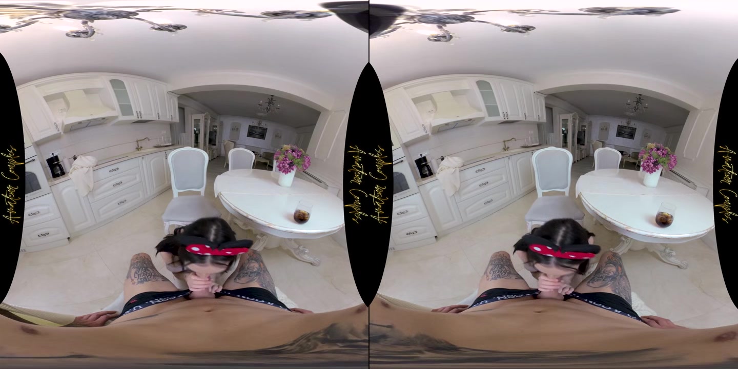 Halloween Costume Surprise Turning In A Surprise Sex On The Kitchen Table - AmateurCouplesVR