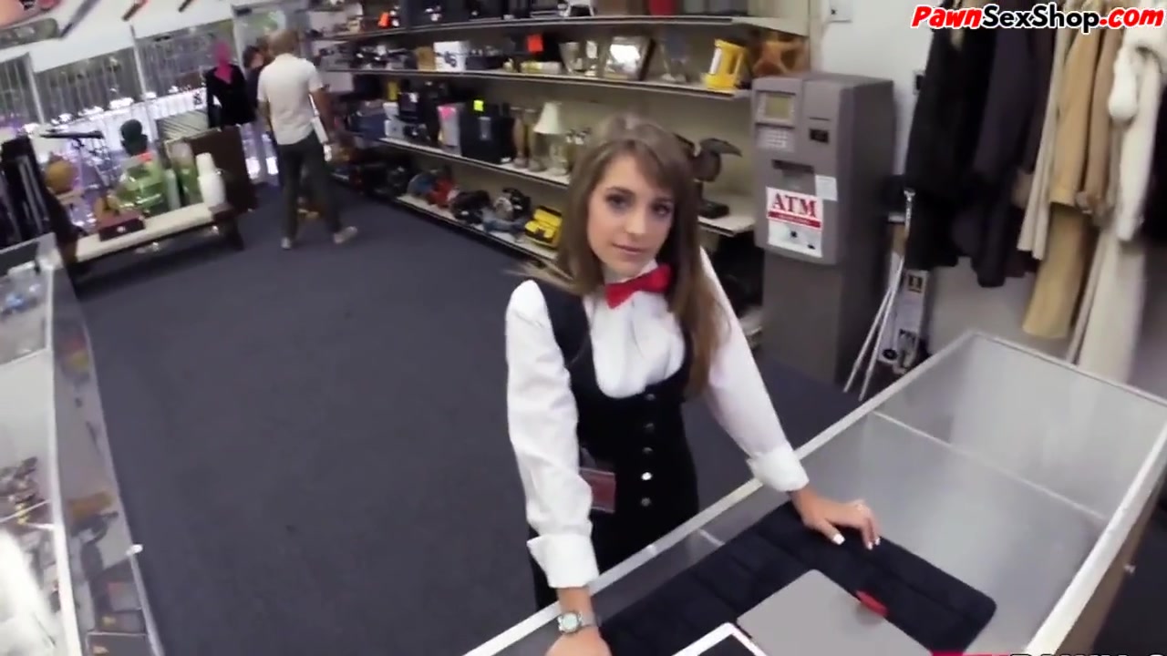 Petite Pawnshop Customer Throatfucked For Easy Cash