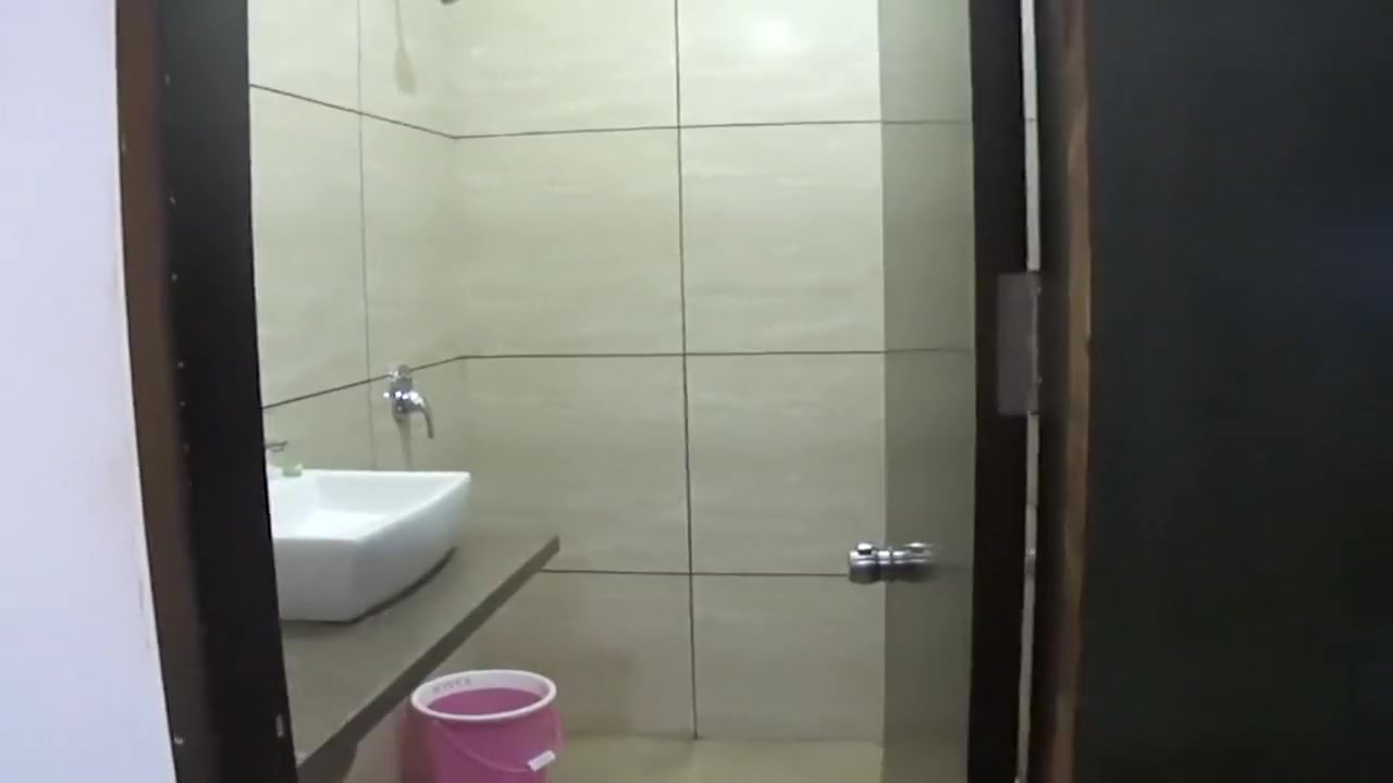 Shower Video Of Sexy Skinny Indian Bhabh