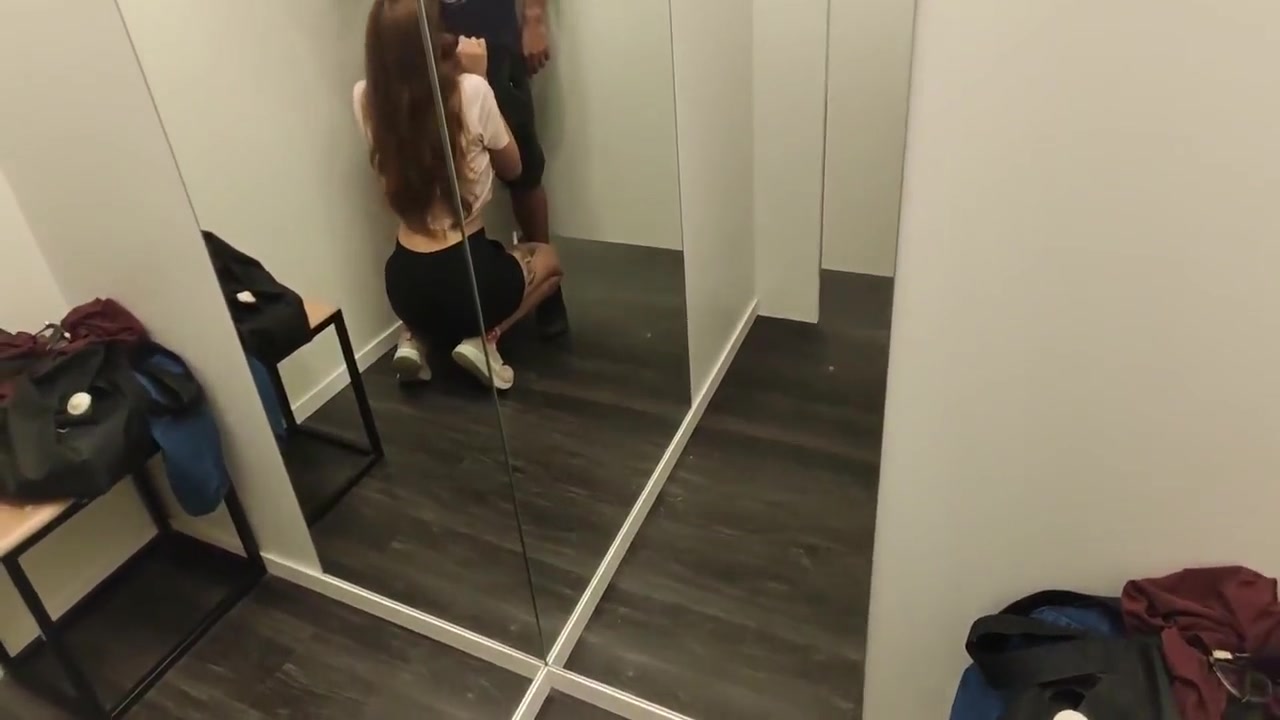 Public Blowjob/cum In The 6 Min