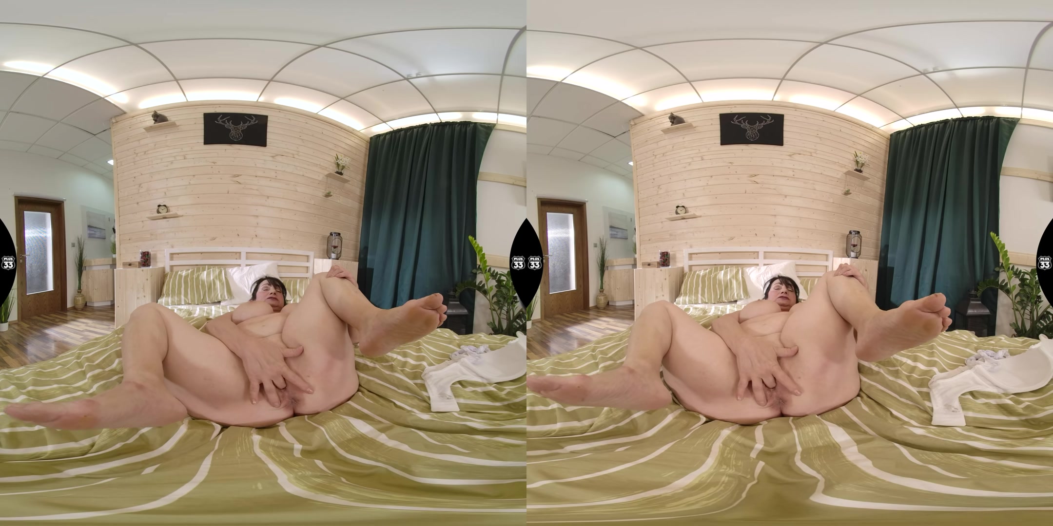Sexy Sandra - Plus33