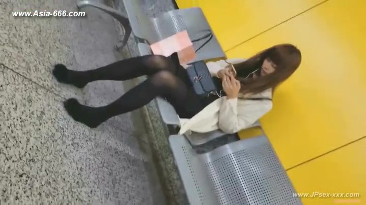 chinese girls go to toilet.145