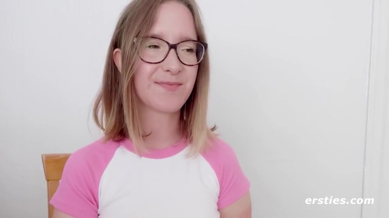 Amelia Masturbates Next To The Ocean