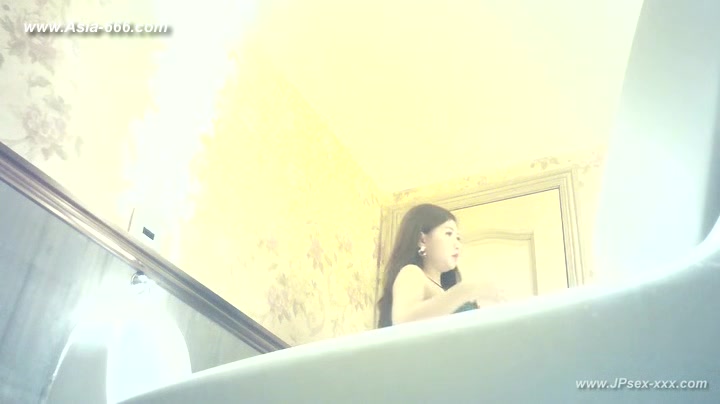 chinese girls go to toilet.103