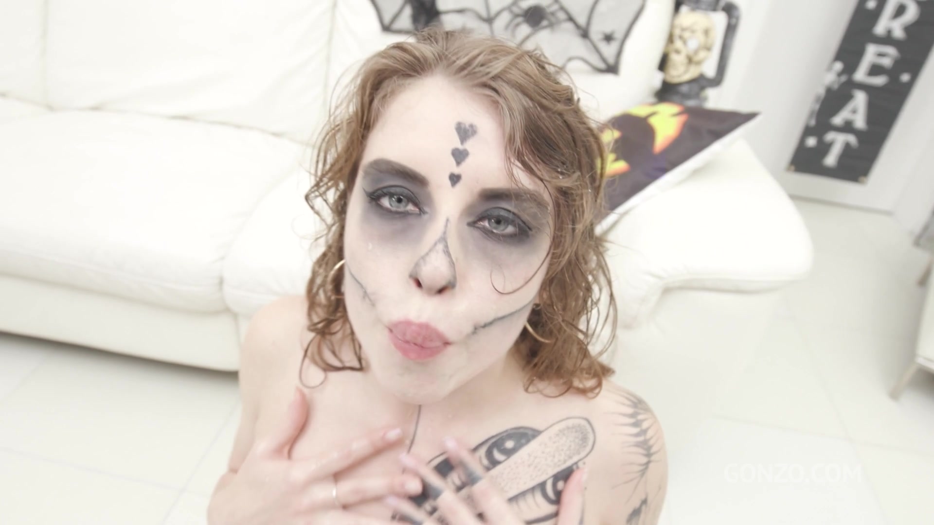 Happy Halloween from Eden Ivy with balls deep 5on1 DP and Piss Drinking SZ2768 - PissVids