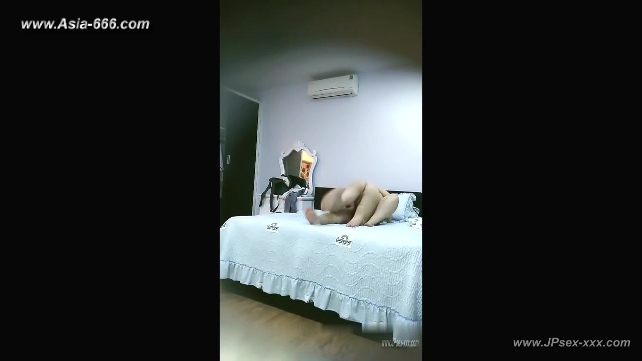 chinese man fucking callgirl in hotel.73