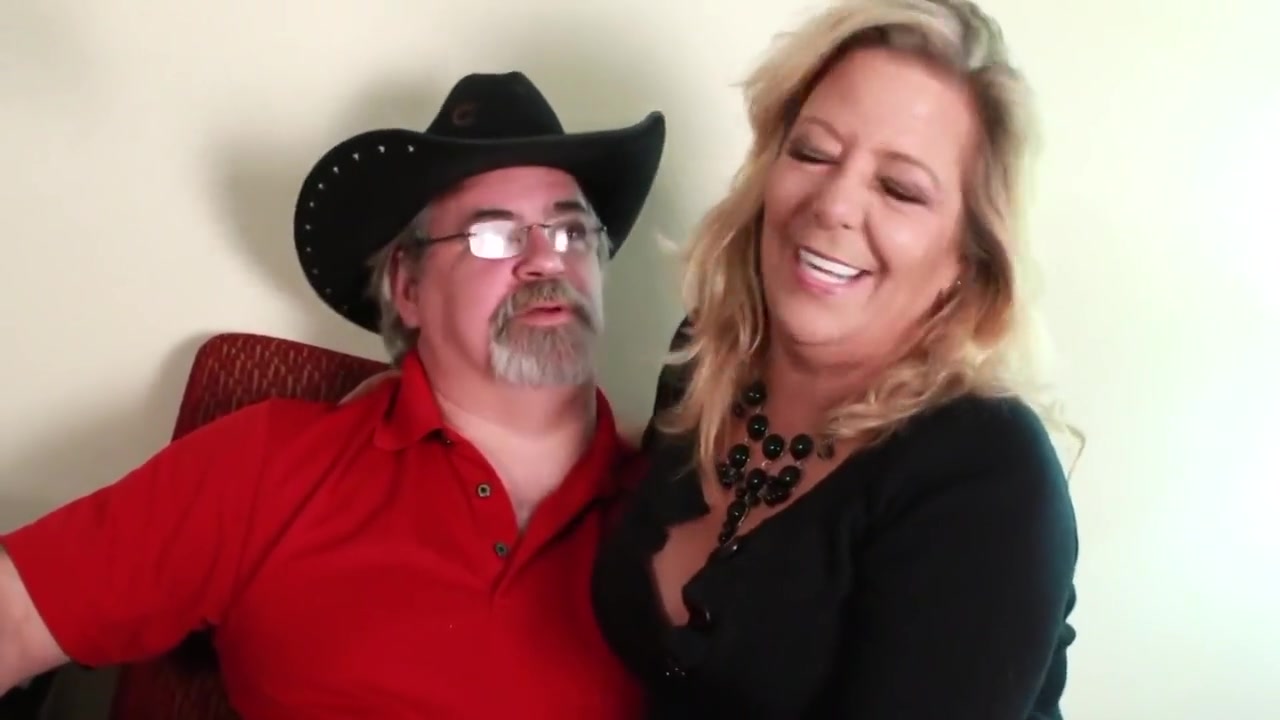 Mature Couple - Wants To Swing
