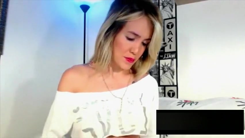 Blonde Tgirl Huge Cock On Cam