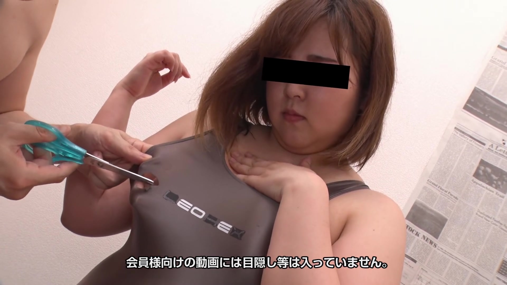 Satomi Kinoshita Tight Swimsuit On Voluptuous Girl - 10musume
