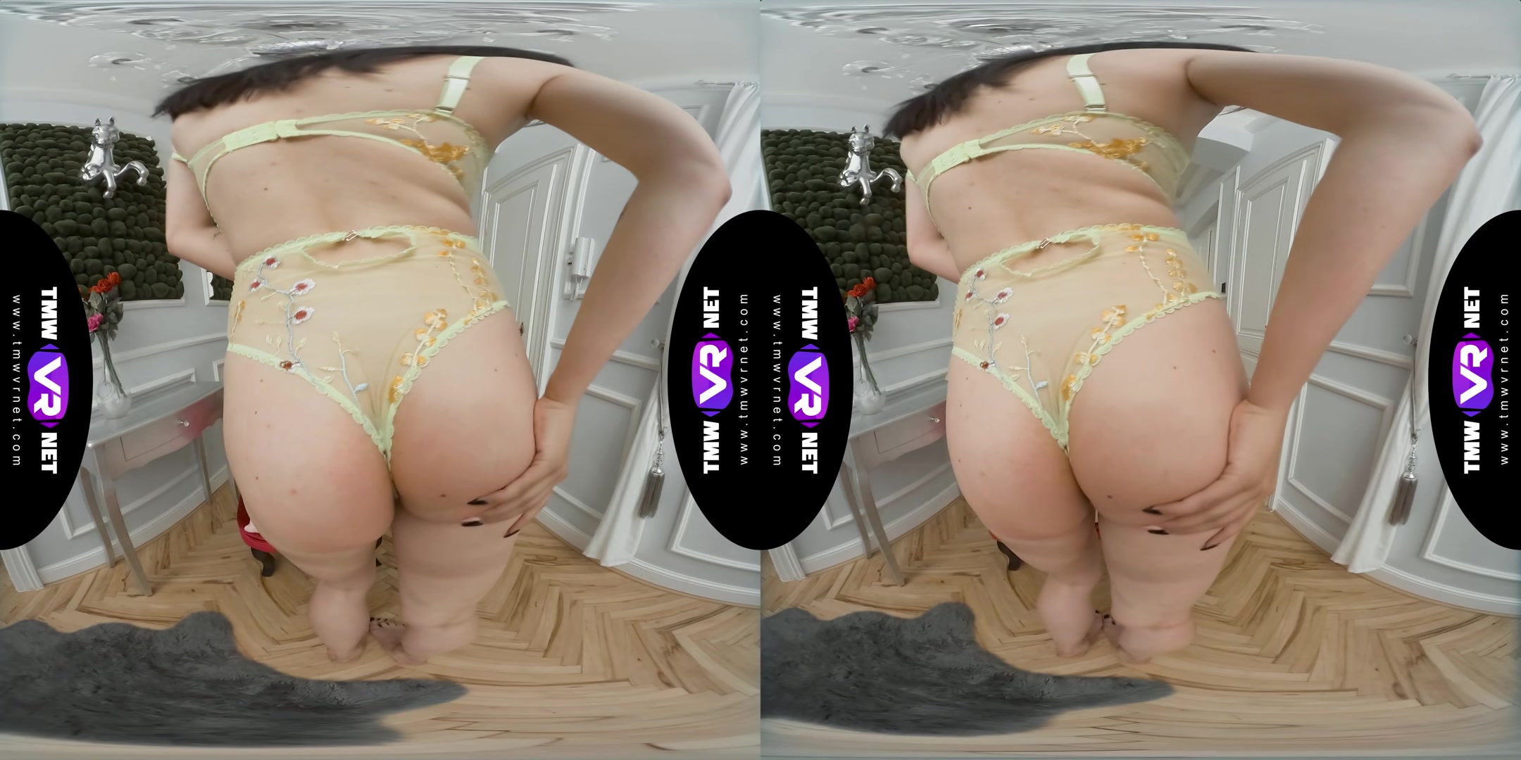 Sweetie Orgasms In A New Bodysuit - TmwVRNet