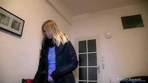 Porn agent gave silly student 18+ a chance to became a famous actress