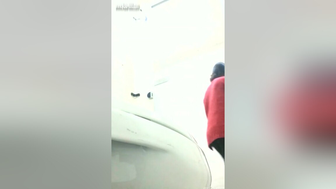 korean ol go to toilet