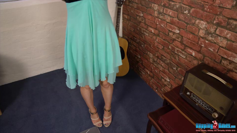 Jayne - Radio Striptease - BoppingBabes