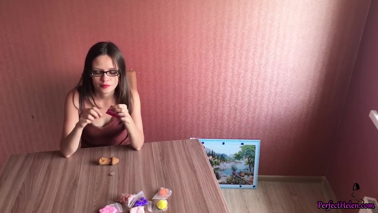 Horny Babe 1 Month Without Sex Masturbates With Plasticine Figures And