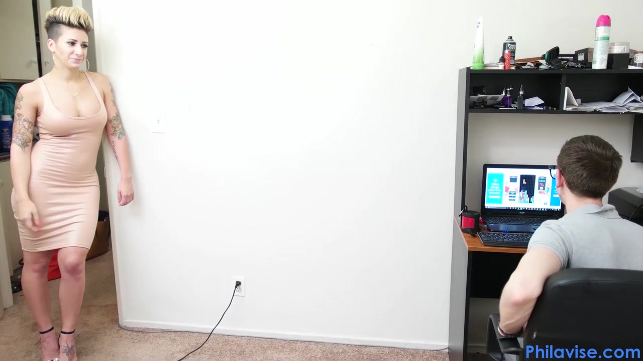 PHILAVISE-Gamer gets a fuck