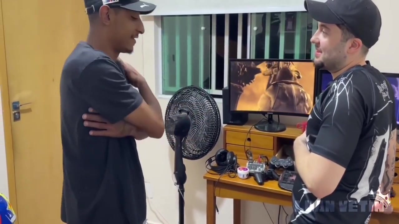 Nerd Putinho, Nao Pode Ver Um Motoboy Que Quer Sentar Na Rola Do Trabalhador With Luan Vetin