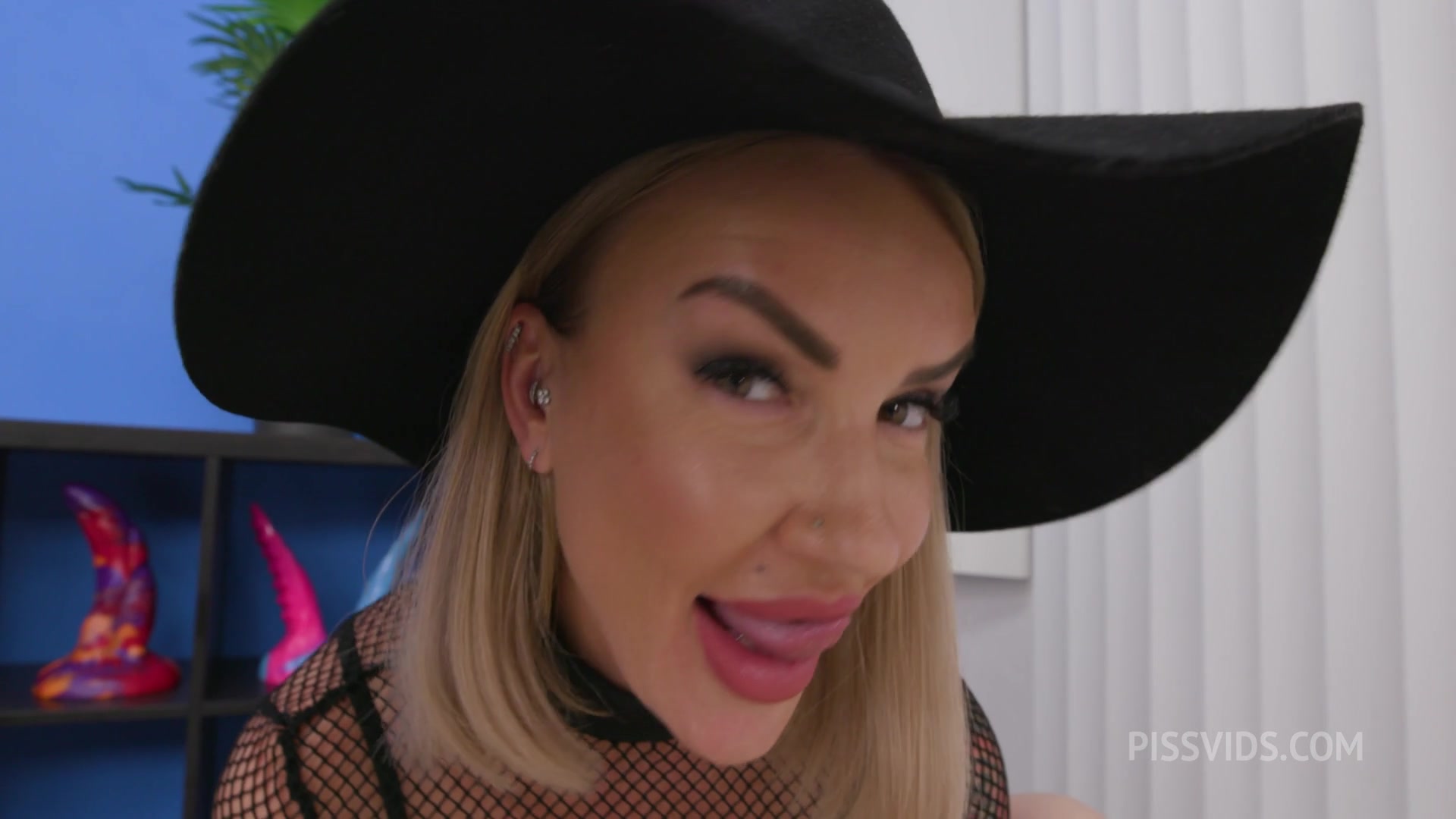 GG's Blacks on Blonde goes wet, Elen Million, 4on1, BBC, ATM, DAP, Rough Sex, Gapes, Pee Drink, Squirt, Creampie Swallow GIO2149 - PissVids