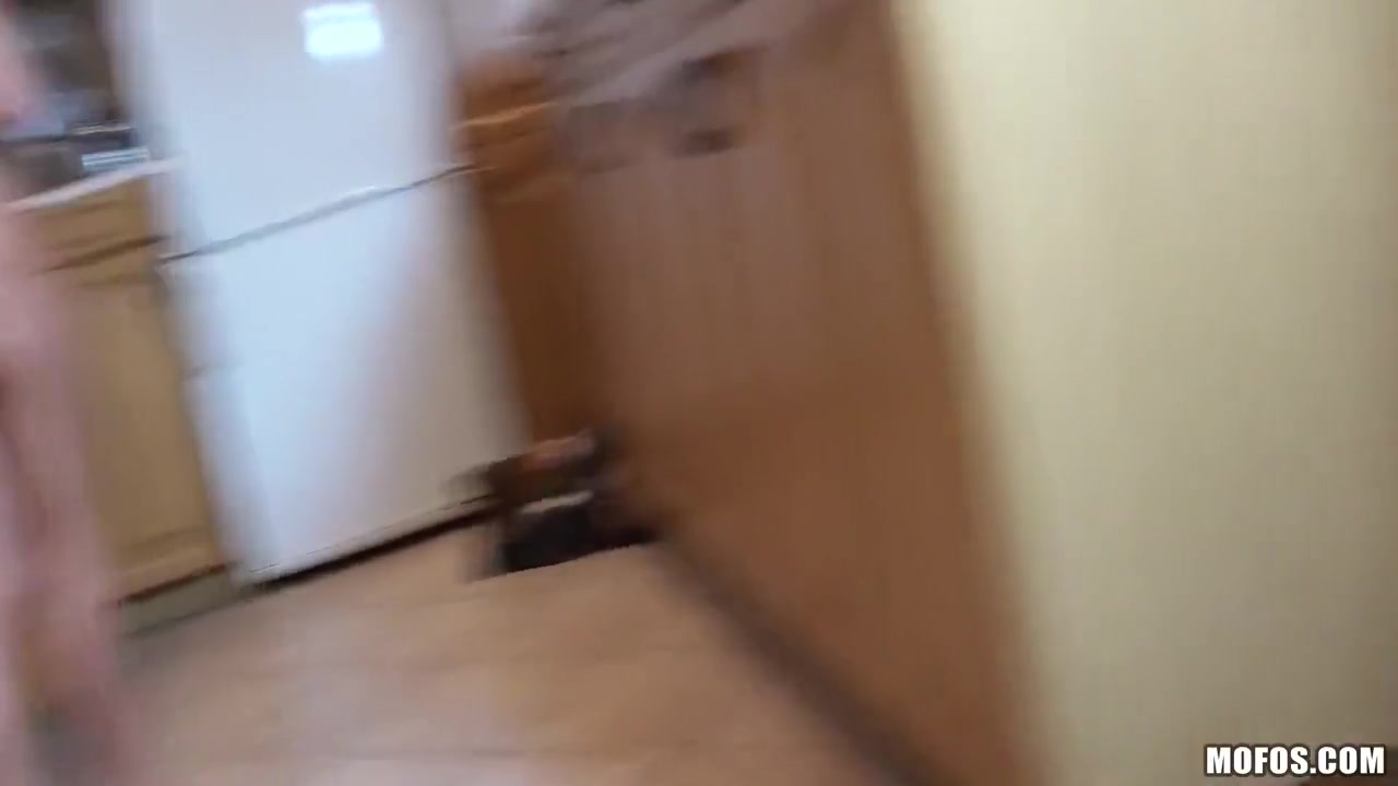 A Blow Job And A Fuck In The Kitchen