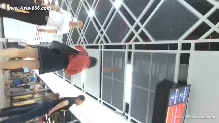 peeping chinese amateur upskirt.38