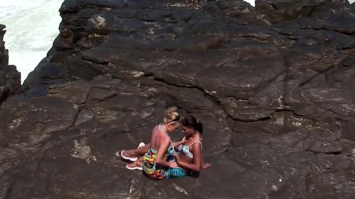 Loves Sex By The Beach Just Like - Tarra White And Anetta Keys