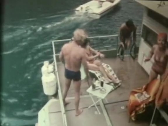 Desiree Cousteau in vintage sex clip