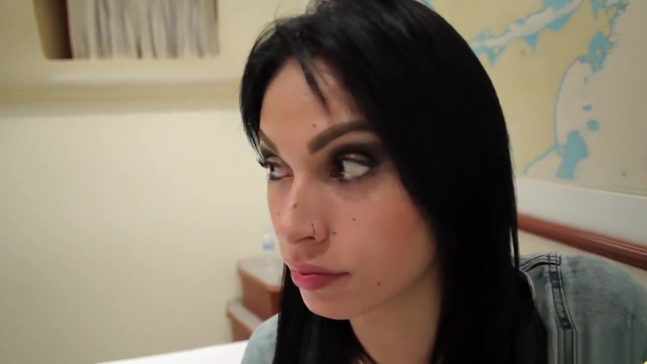 Tonguepierced latina tgirl showing ass bts