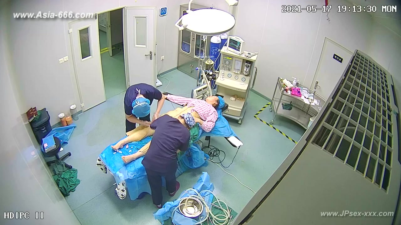Peeping Hospital patient.7