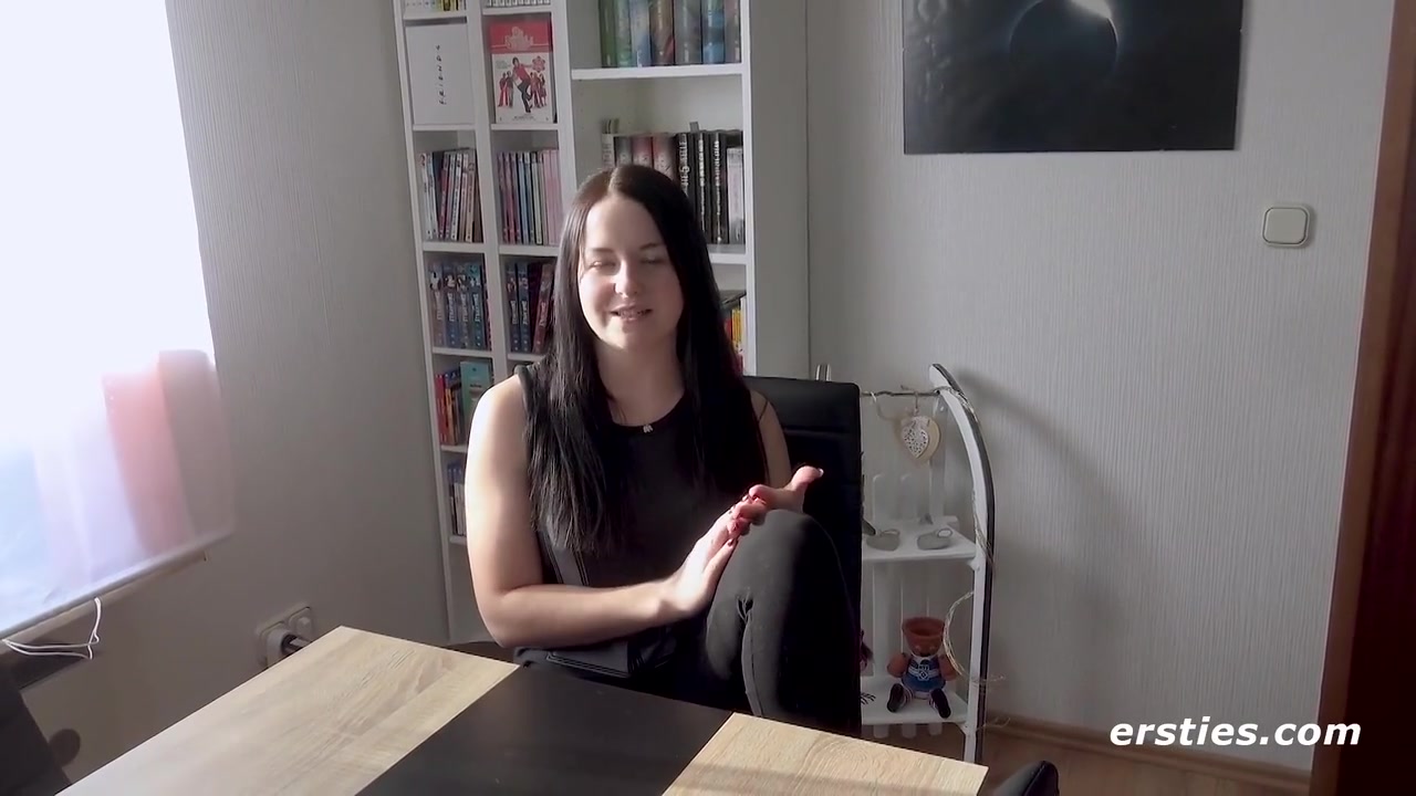 Emma Likes Of Kisses And Caresses - Dildo Masturbation