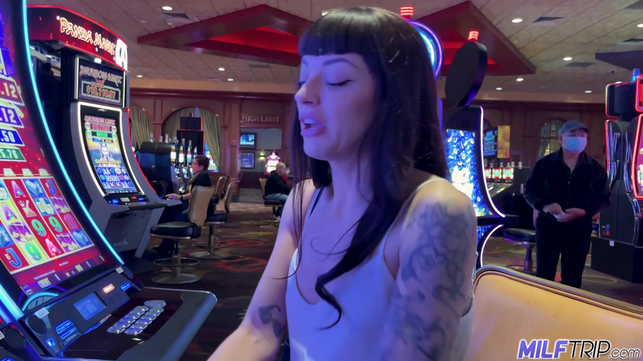 Cute MILF Jackpot