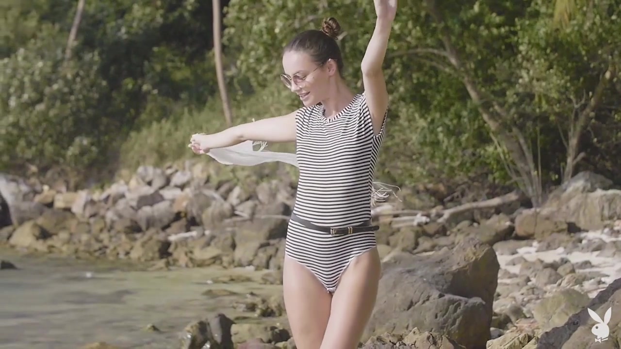 Elilith Noir in Beach Love - PlayboyPlus
