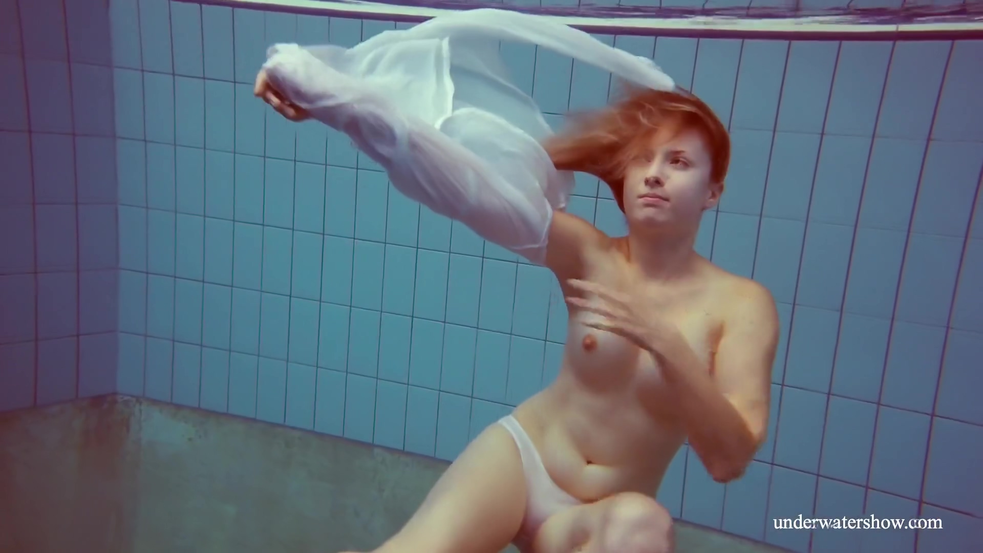 Hot Babe Melisa Darkova Dressed Underwater