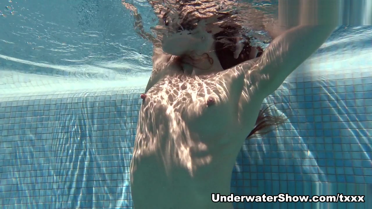 Nicole Pearl Video - UnderwaterShow