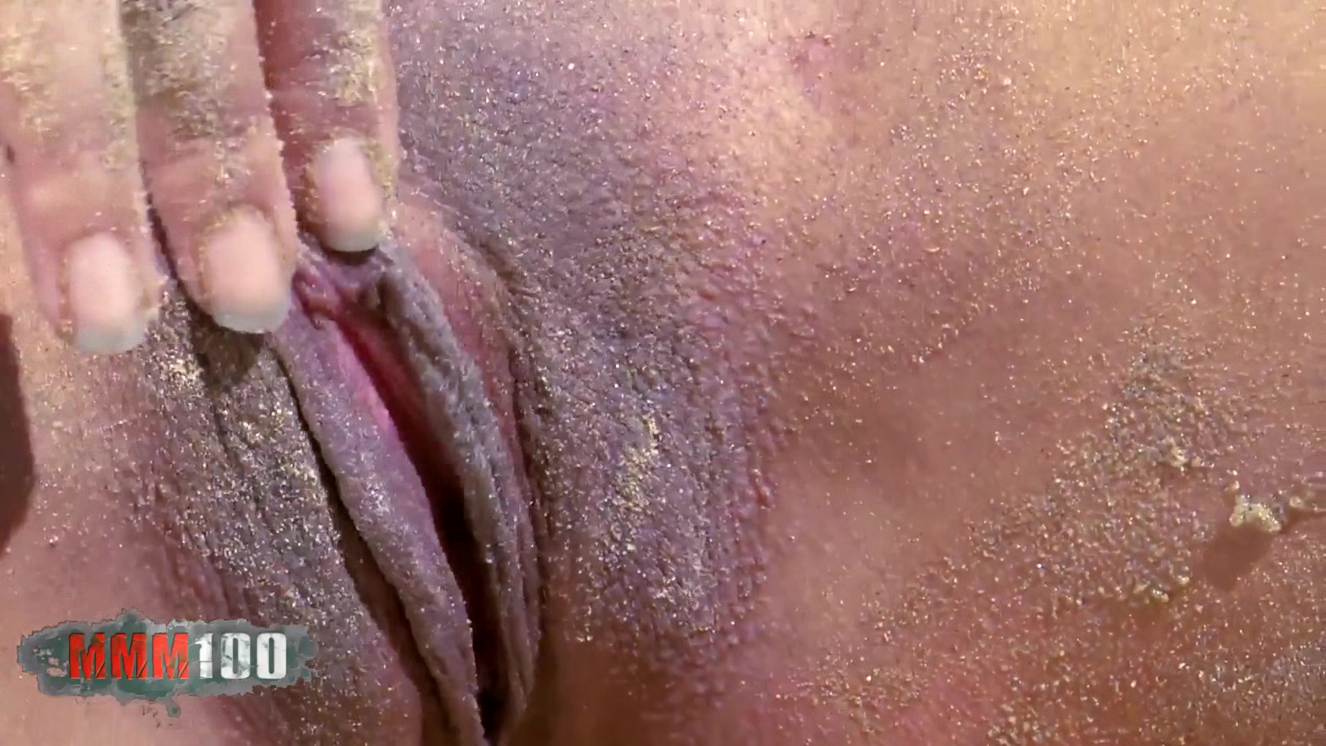Dolce Elektra And Leo Fucking On The Beach
