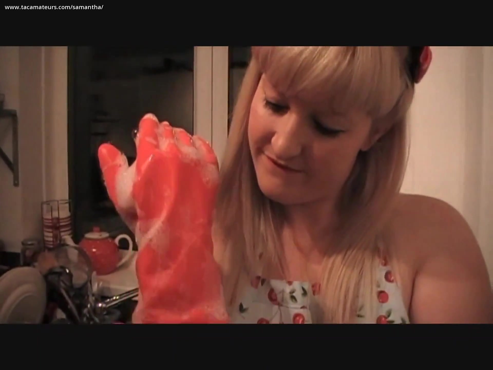 Rubber Glove Kitchen Sex Pt1 - Samantha
