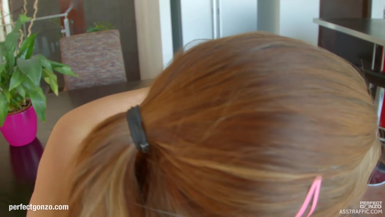 Marina Visconti deeply analized in gonzo scene by Ass Traffic