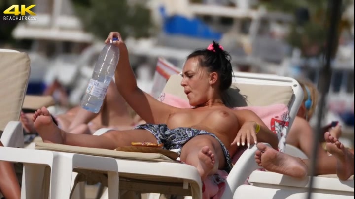 Topless Kebab - BeachJerk