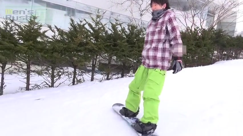Japanese Boy Cums Twice On Gondola Lift