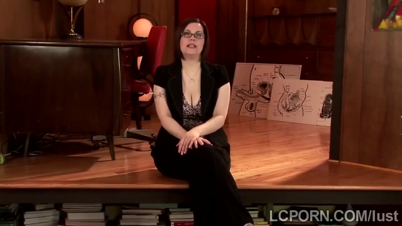 Couple Therapy Ends In Wild Threesome With The Busty Do