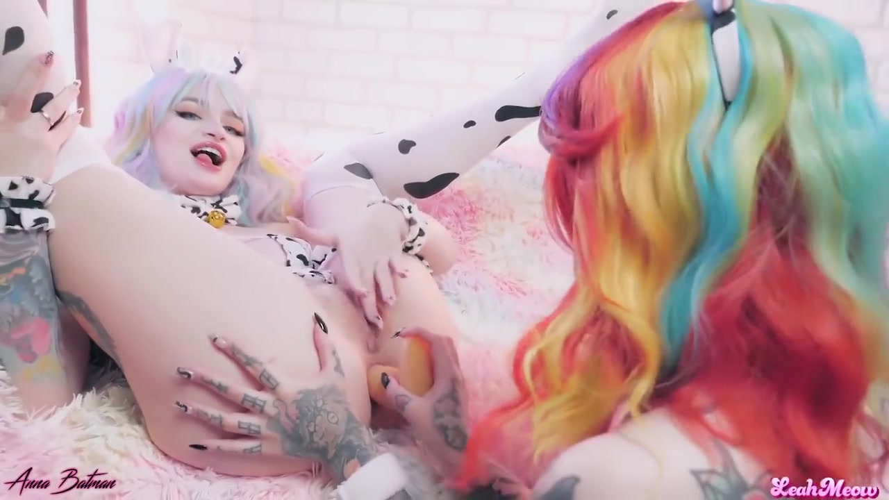 Beautiful And Horny Cow Girls Lesbian Sex With Toys