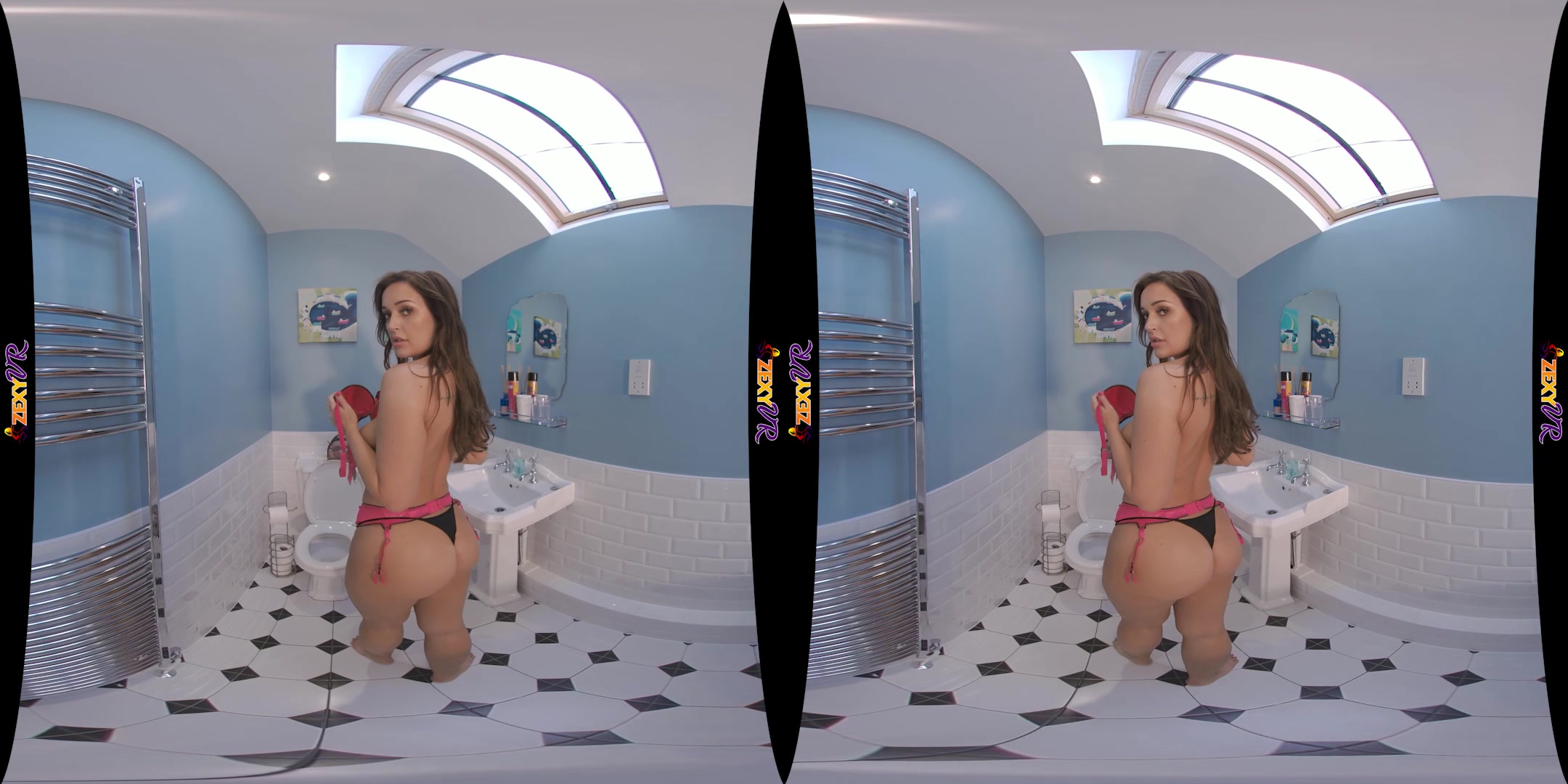 Bathe With Me Pt:1 featuring Frankie L - ZexyVR