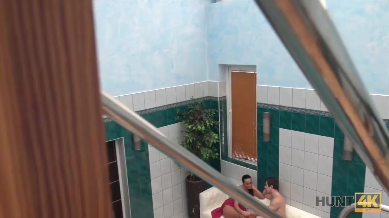 HUNT4K. Hunter picked up slut Anna Rose for nice sex in private pool