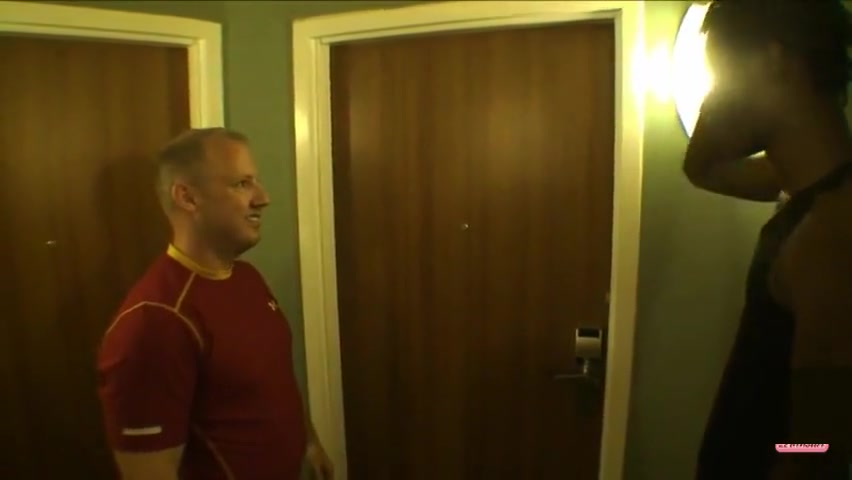 lady-man Amber Skye 3some