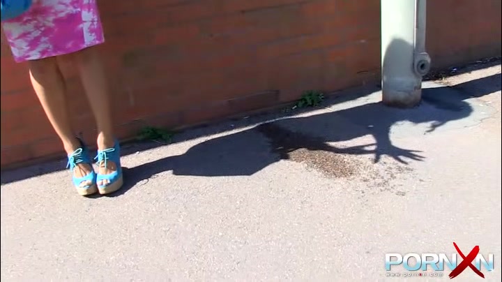Babe Pissing - FilthyandFisting