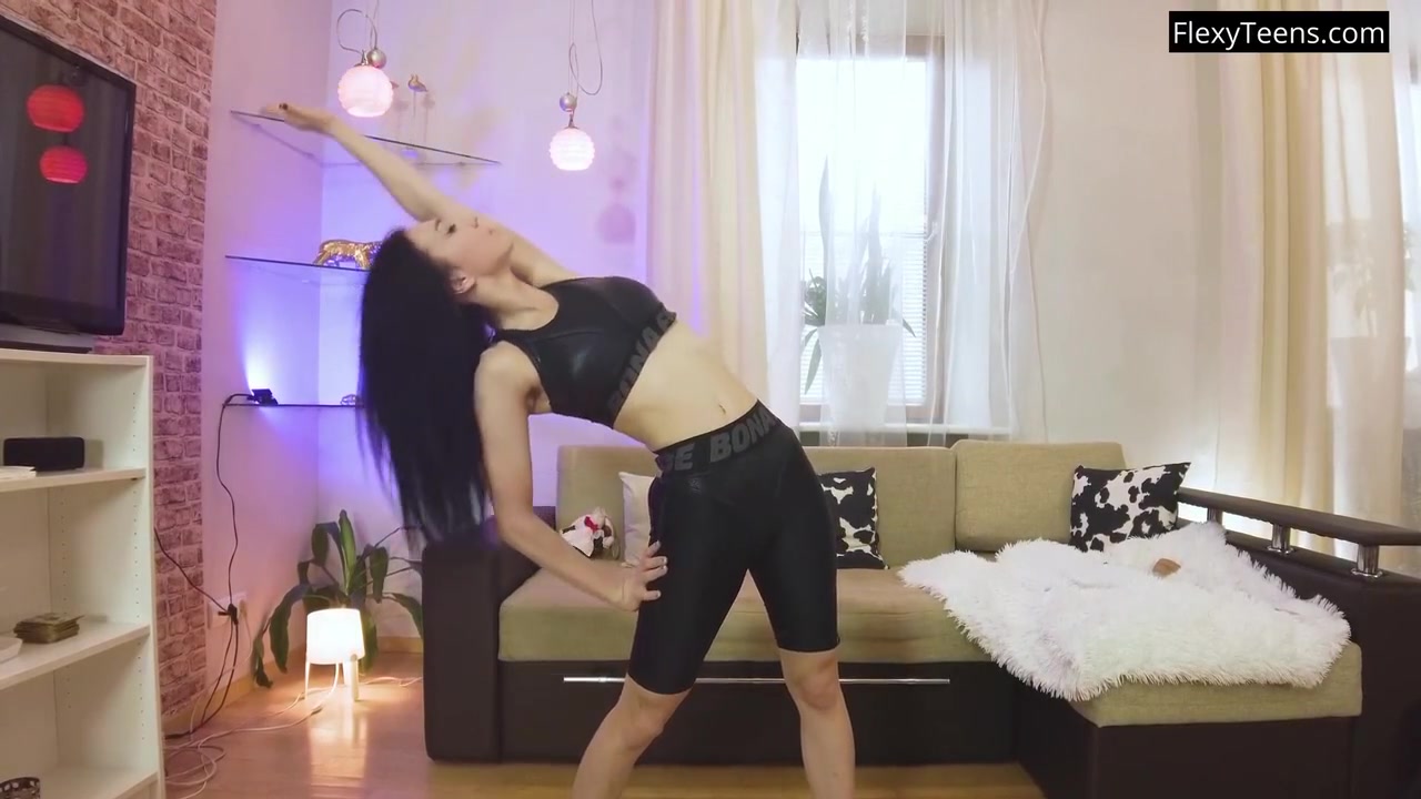 Hot Acrobatics In Living Room With Nina