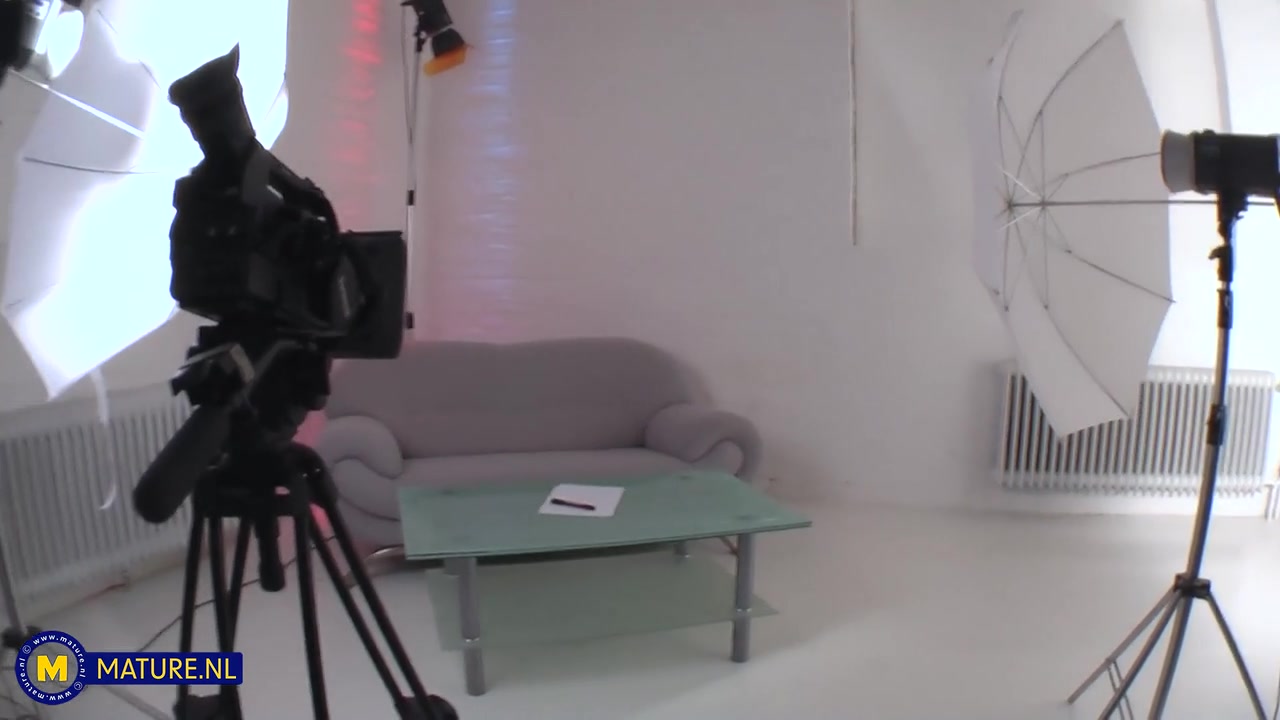 Patty Is A Pierced Pussy Milf That Gets All Wet And Wild During Her Casting Session - MatureNl