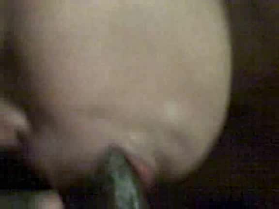 Vietnamese tastes black dick for the first time in her life